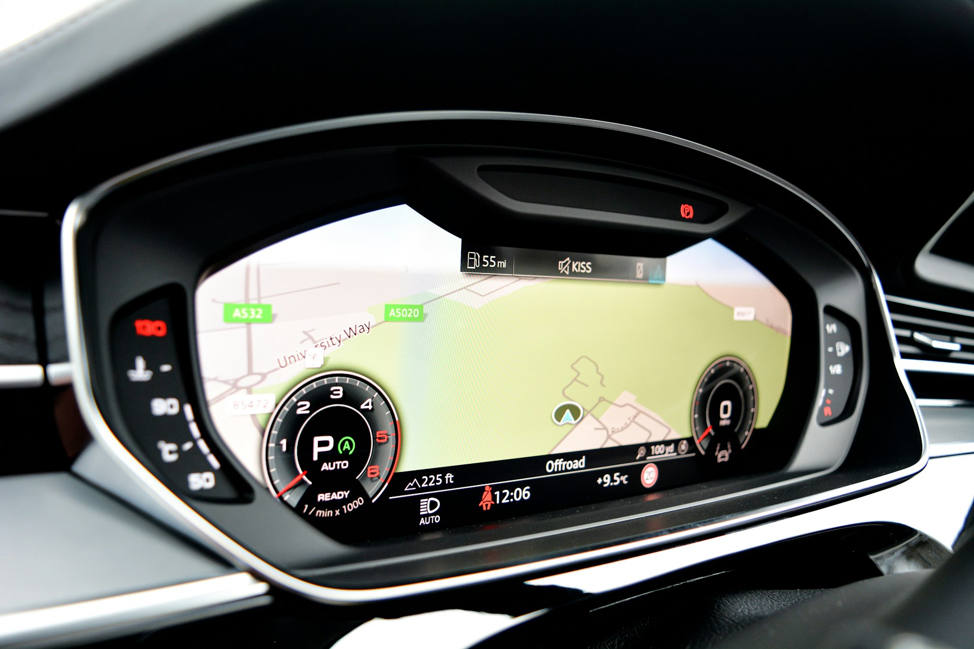 Transforming the Driving Experience: How Augmented Reality Powers the Future of Smart Automotive Interiors